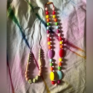 Convenient & Colorful Soothing Teething Necklace - great for baby wearing